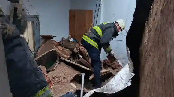 Tragedia en Rosario: una mujer de 74 años murió al derrumbarse el techo de su casa durante la tormenta