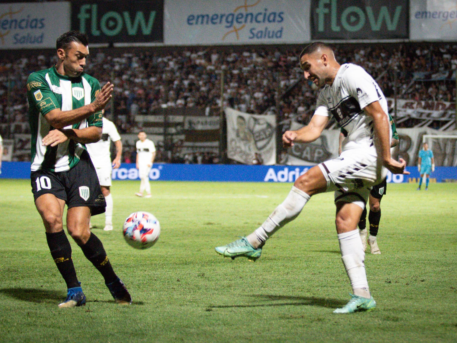 Banfield le sacó el invicto a Platense