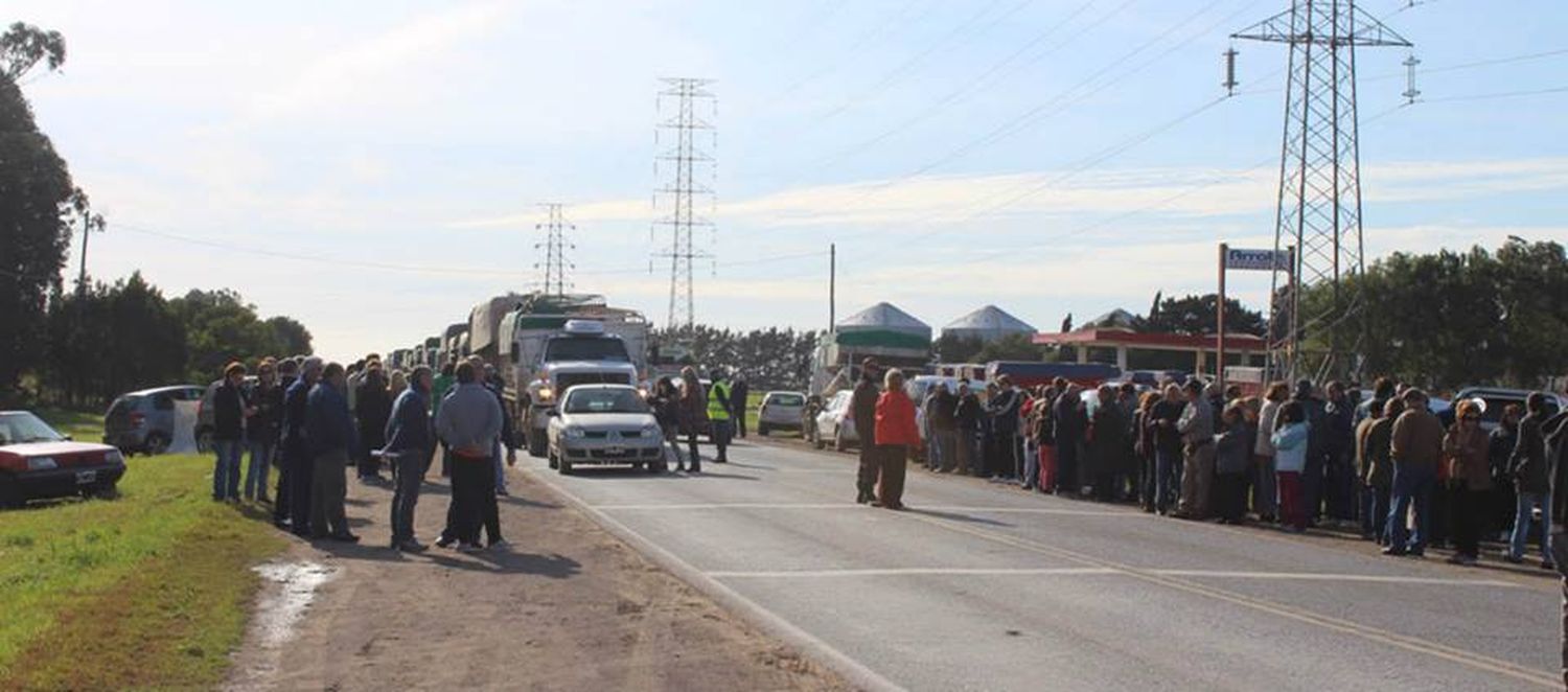 Protesta por el estado de las rutas: Las muertes equivalen "a 76 tragedias de AMIA por año"