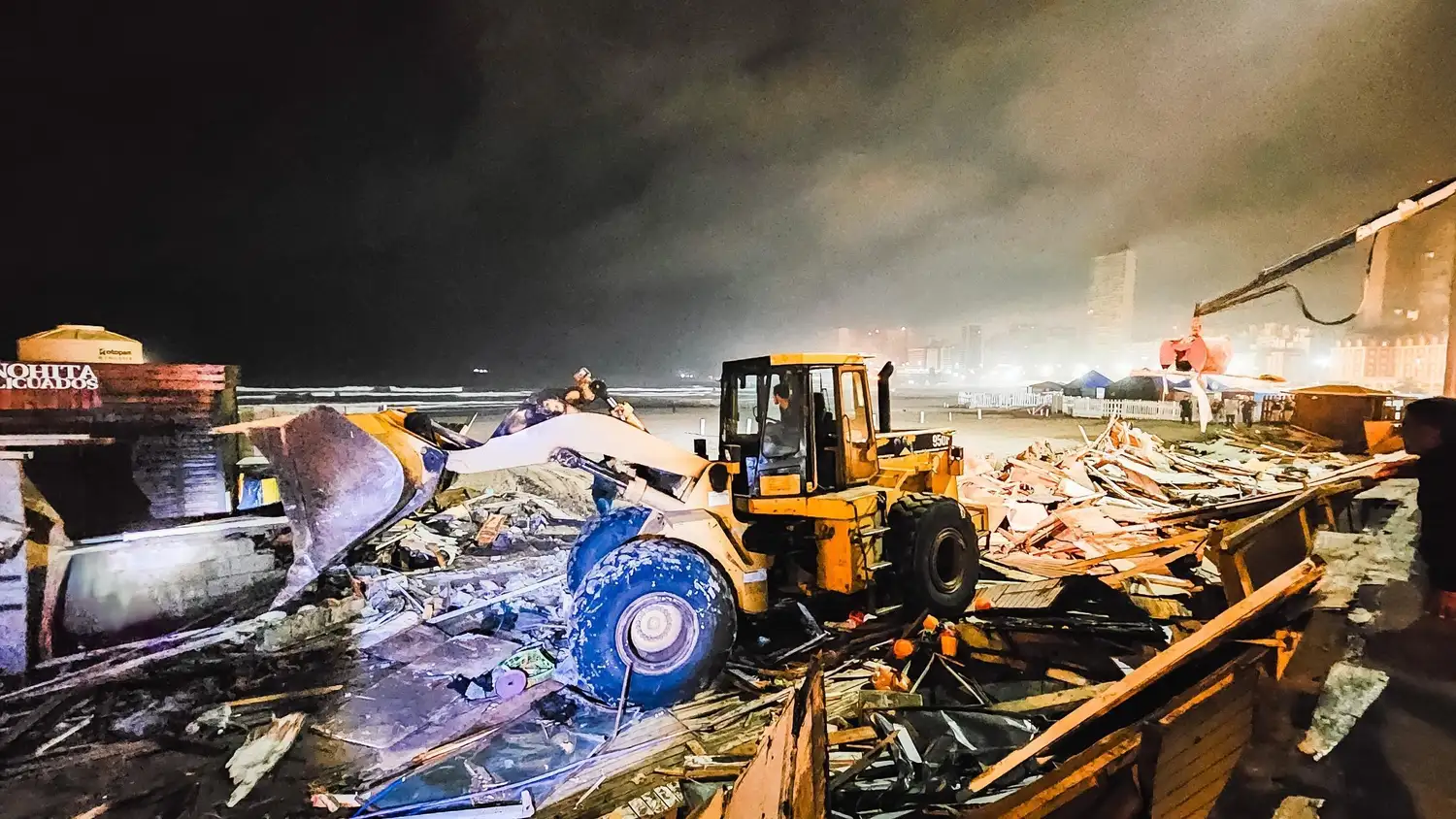Desmantelan "La saladita": retiraron más de 170 puestos con un fuerte operativo