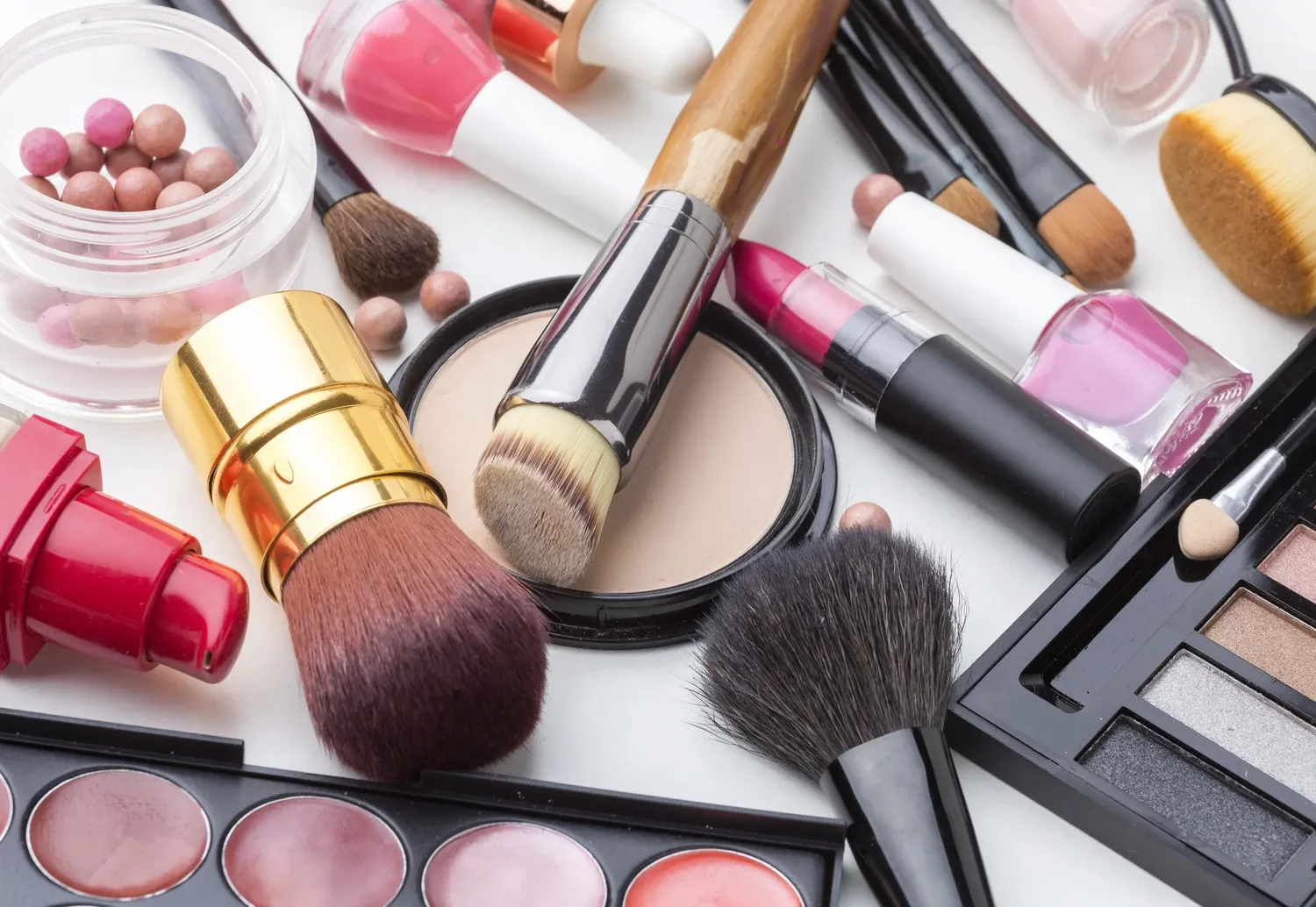 Análisis de participación y tamaño del mercado de productos de belleza y cuidado personal de Argentina: tendencias y pronósticos de crecimiento (2024 - 2029)