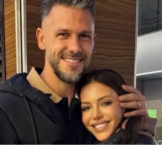 La modelo lanzó una indirecta ante el despido del exfutbolista