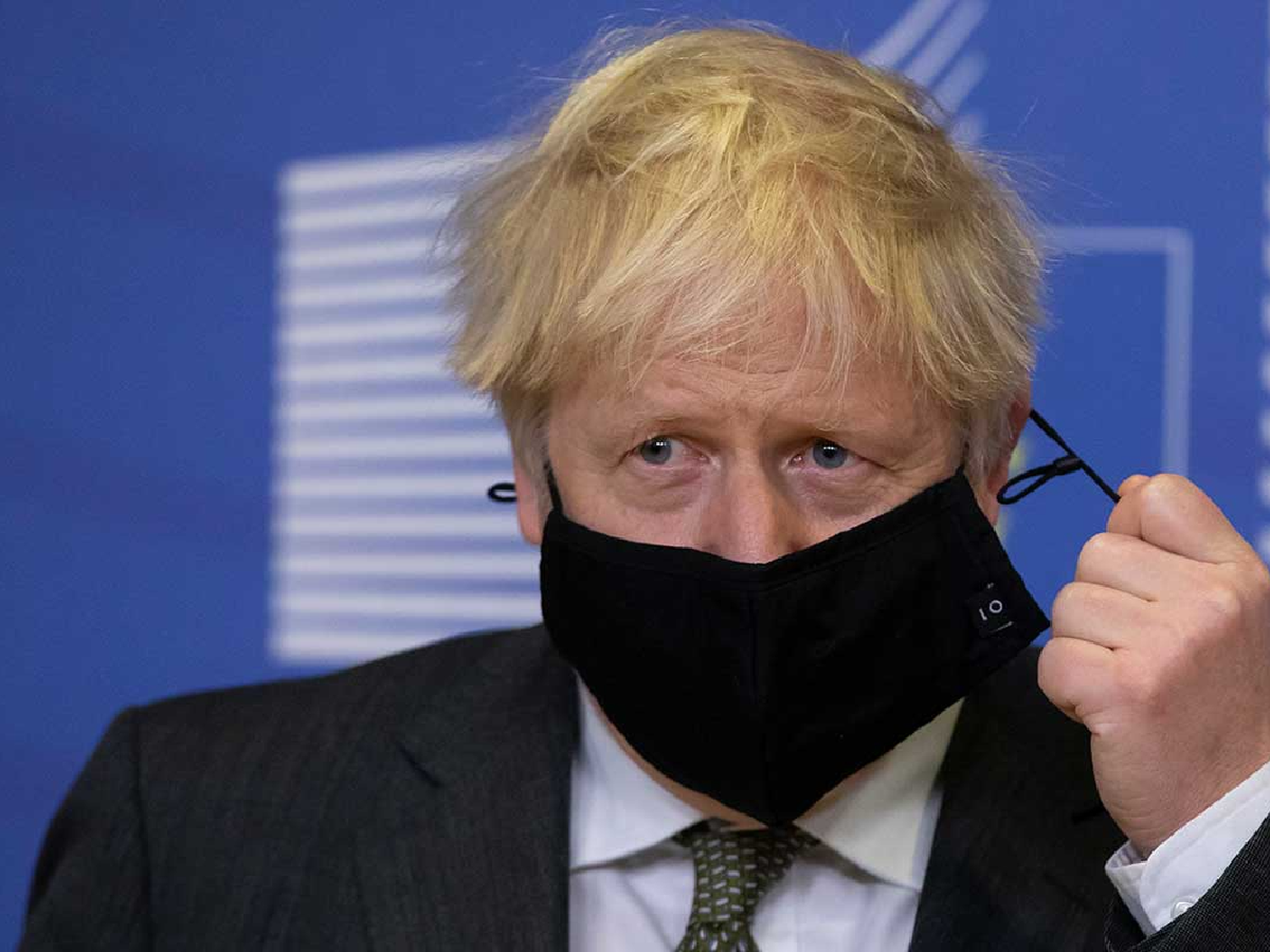 Boris Johnson advierte que la cepa británica es "más mortal"