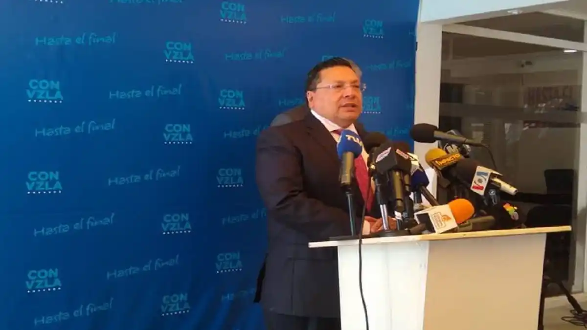 “NO SABEMOS DE ELLOS”: abogados reclaman por el paradero de integrantes del equipo de María Corina Machado