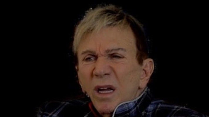 Osmel estrena set… y se ríe de quienes toman sus candidatas