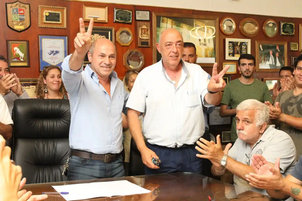 Ensenada: Secco anunció un aumento del 25% y un bono de $ 3000 para los municipales