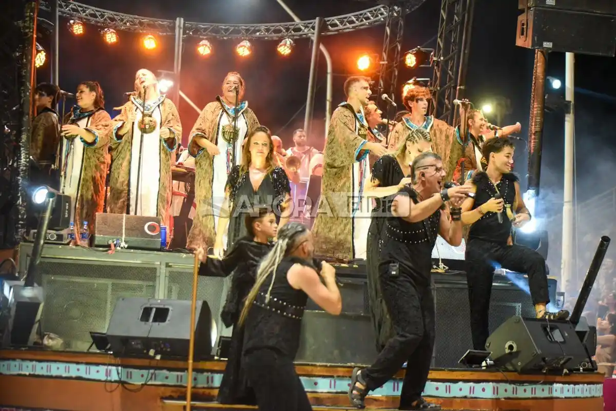 Papelitos adelantó su tema musical para la edición 2026 del Carnaval del País