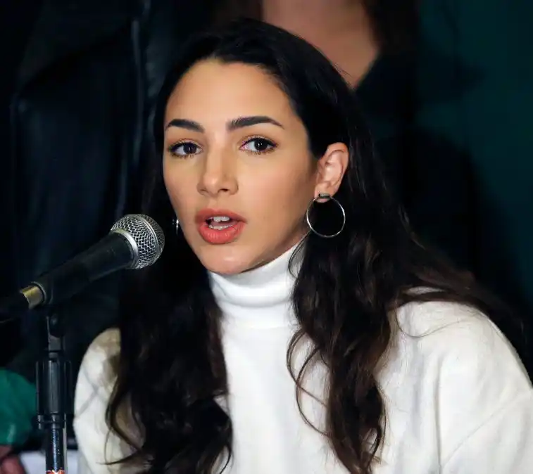 Ushuaia contrató por 55.000 pesos mensuales a Thelma Fardin para dar charlas contra el abuso sexual