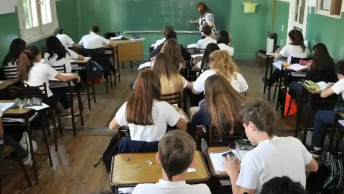 Los docentes suspendieron el paro