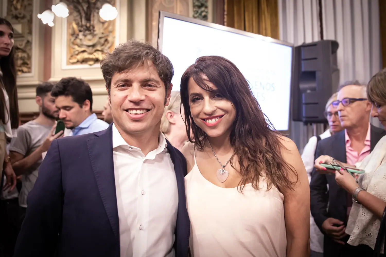 Victoria Donda junto a Axel Kicillof.