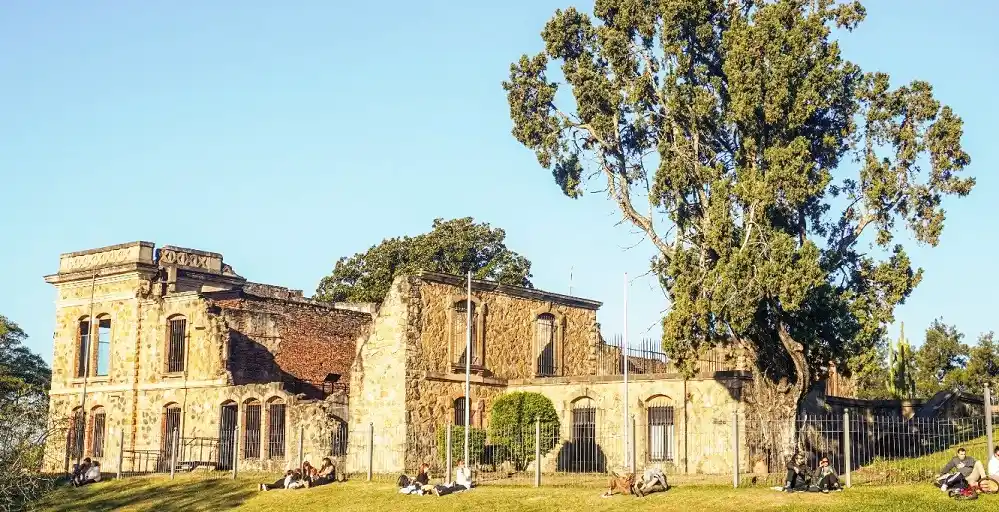 Actividad literaria y teatral en San Carlos