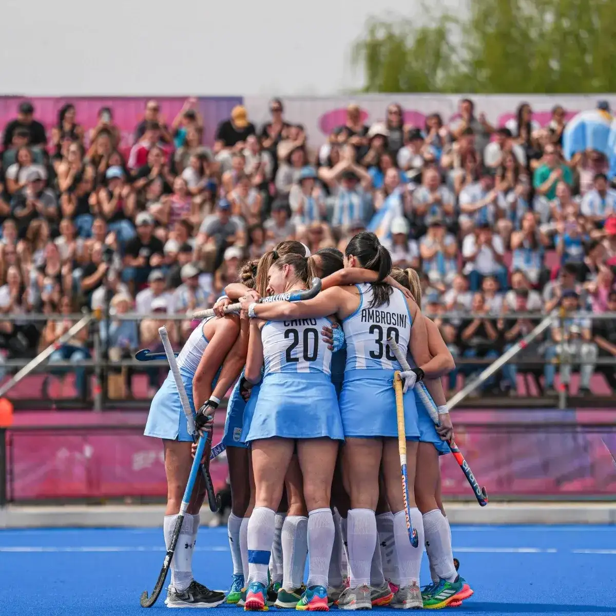 El seleccionado nacional se impuso con autoridad en el Estadio de la Asociación Santafesina de Hockey y volvió a subirse a lo más alto del podio suramericano.