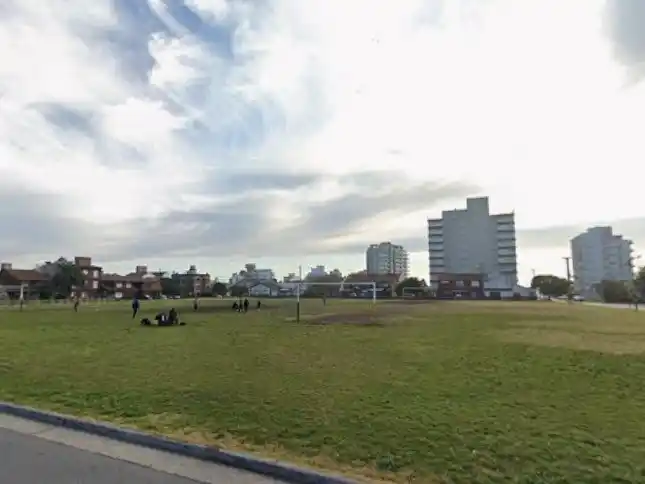 El reconocido predio es uno de los tres inmuebles puestos a la venta por el Gobierno.