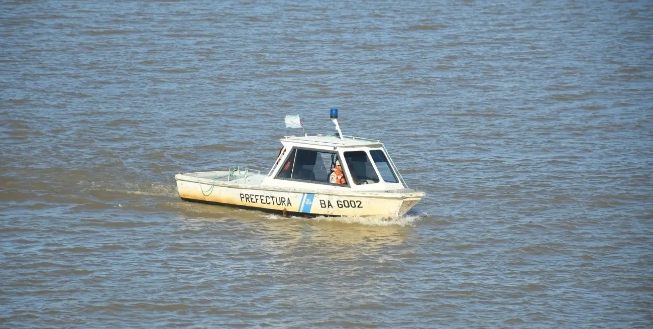 Intensa búsqueda de un hombre que desapareció en el Río San Javier: encontraron su canoa vacía