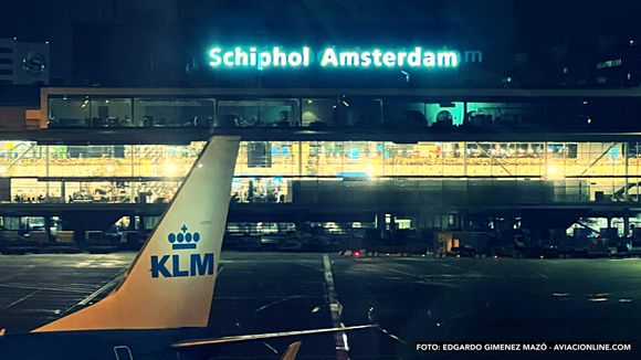Guerra por el ruido en Ámsterdam: KLM lidera la lucha contra la reducción de 22.000 vuelos anuales en Schiphol