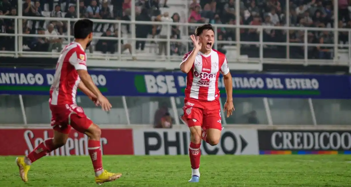 Unión se encuentra en la octava posición con 12 puntos