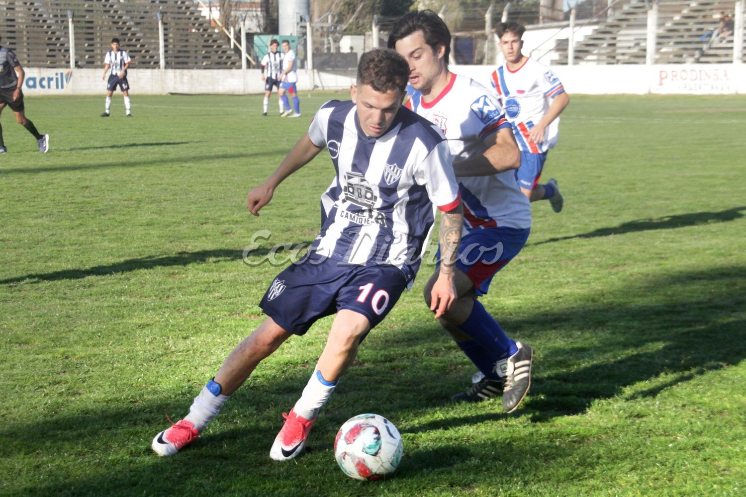 Rivadavia vs Del Valle (foto de archivo)