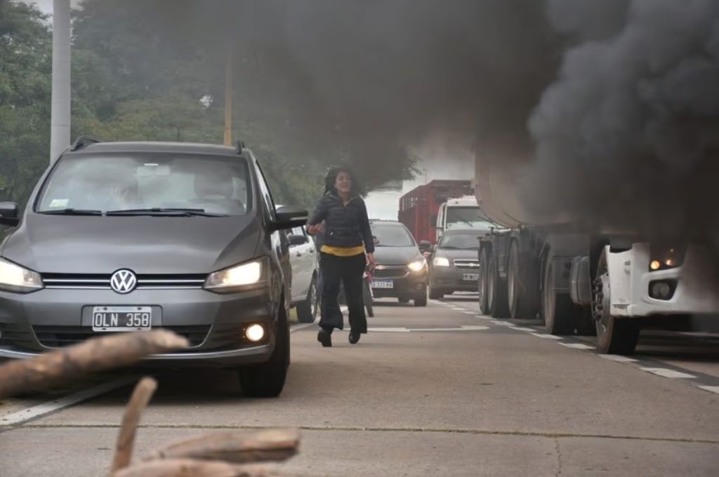 Corte de tránsito en Circunvalación por la desaparición de Mónica Aquino