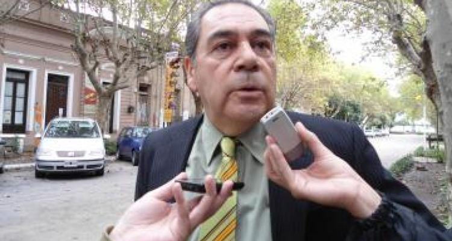 Aguilera seguirá en su cargo