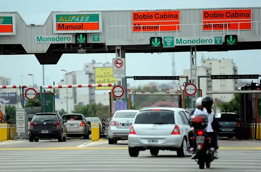 Trabajadores de peajes realizan un paro por 24 horas y liberan barreras