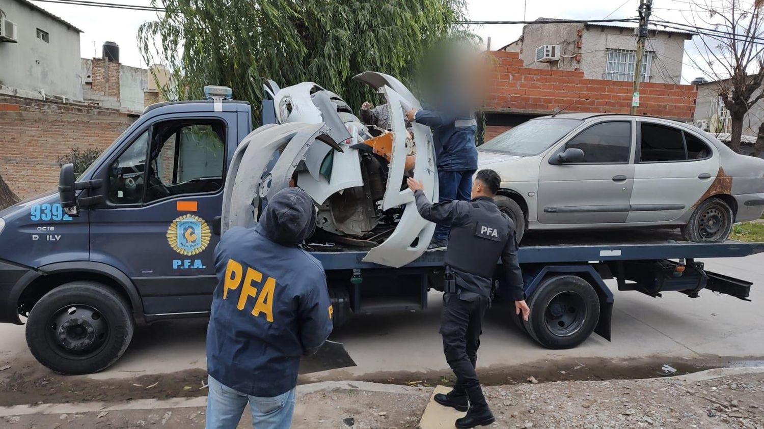 Desarmaderos en Lomas de Zamora: Policía Federal desmanteló talleres clandestinos de venta de autopartes