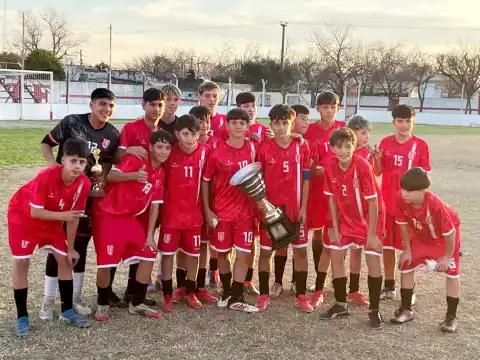 La Sub 13 de la LRF irá por el título provincial ante la Liga Rosarina.Foto:LRF
