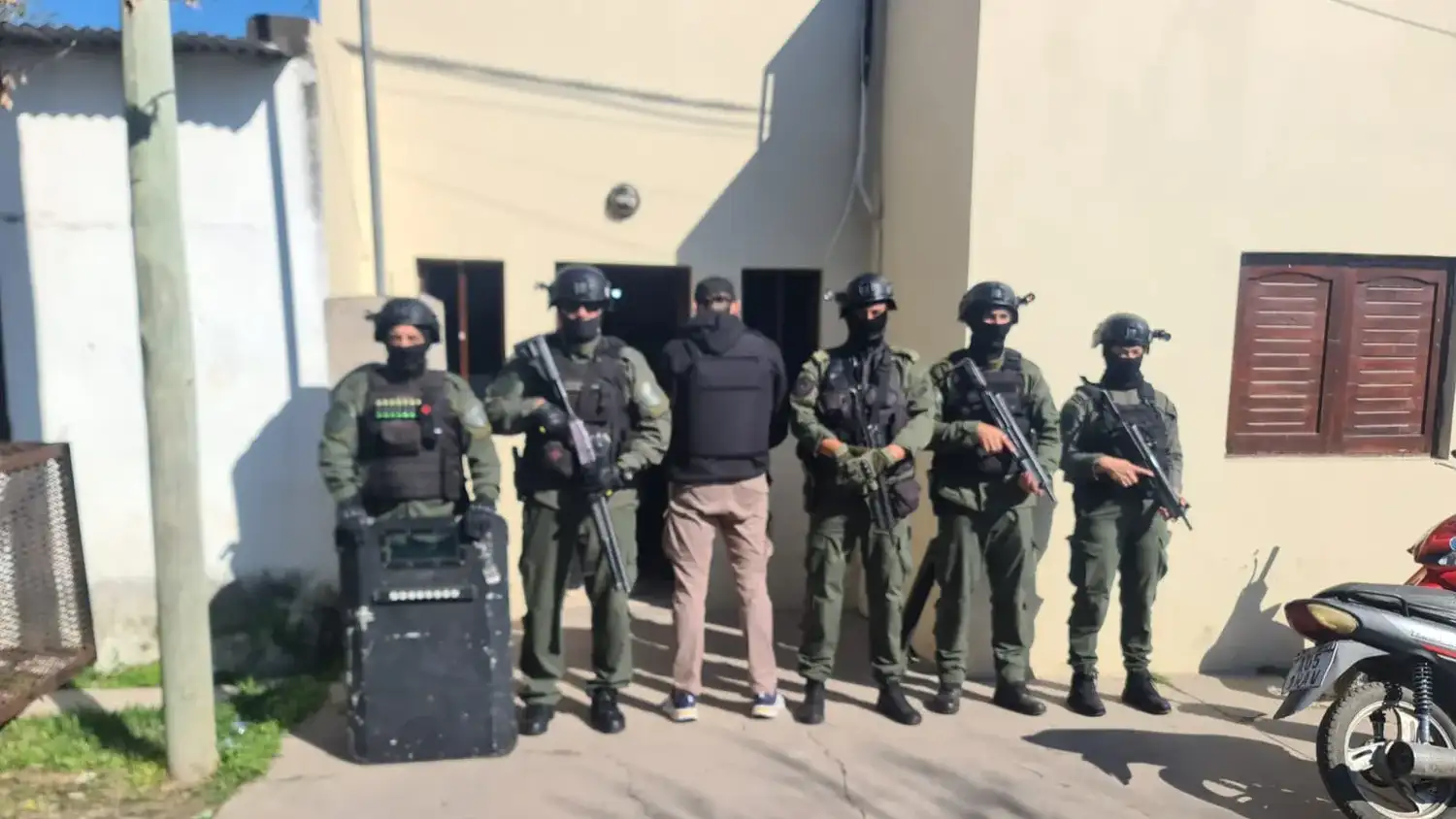La PDI detuvo a una mujer de 44 años por microtráfico: secuestraron cocaína, celulares y más de $1,5 millones - 4