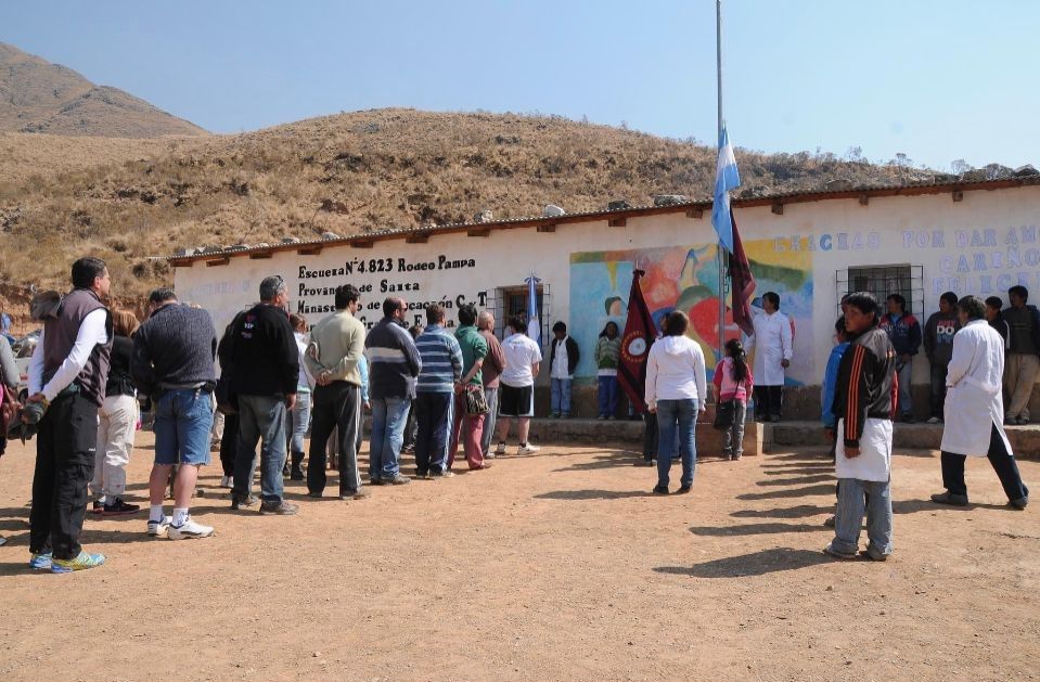 Escuela salteña a la que asisten desde la ONG.
