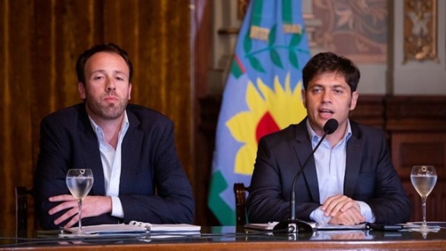 Oficializan el pago del aguinaldo en cuotas para estatales que cobran más de $80 mil
