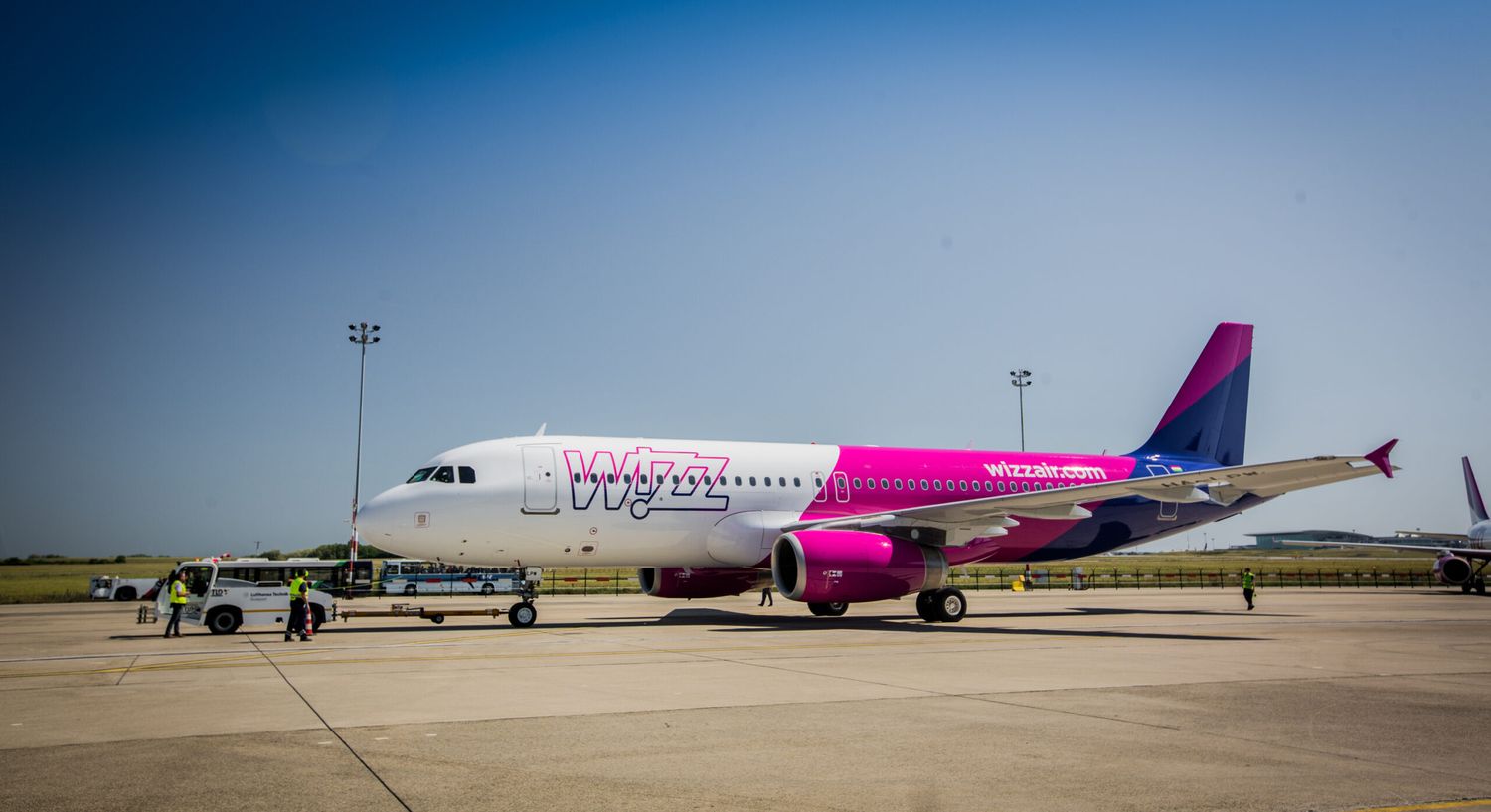 Wizz Air cierra bases en Dortmund y Riga