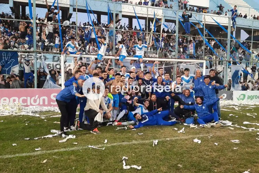 Locura en Barrio Alberdi: Peñarol se consagró campeón de la Copa Departamento Castellanos