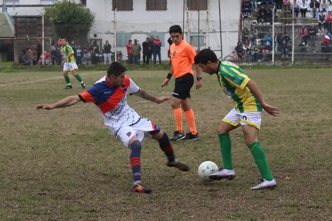 Sud América y Sarmiento aburrieron en el Estadio Municipal