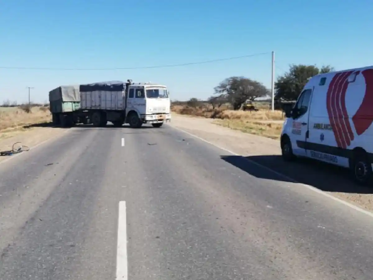 Un ciclista de 21 años oriundo de Río Primero murió en un siniestro vial que involucra a un camión