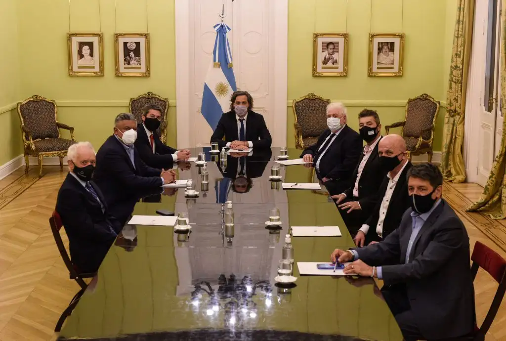 Hubo acuerdo y el fútbol volverá el 30 de octubre