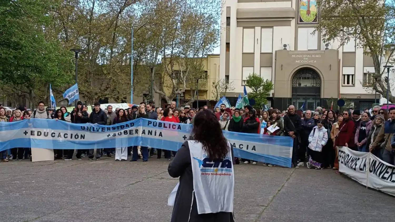 Se realiza la Marcha Federal Universitaria en Necochea