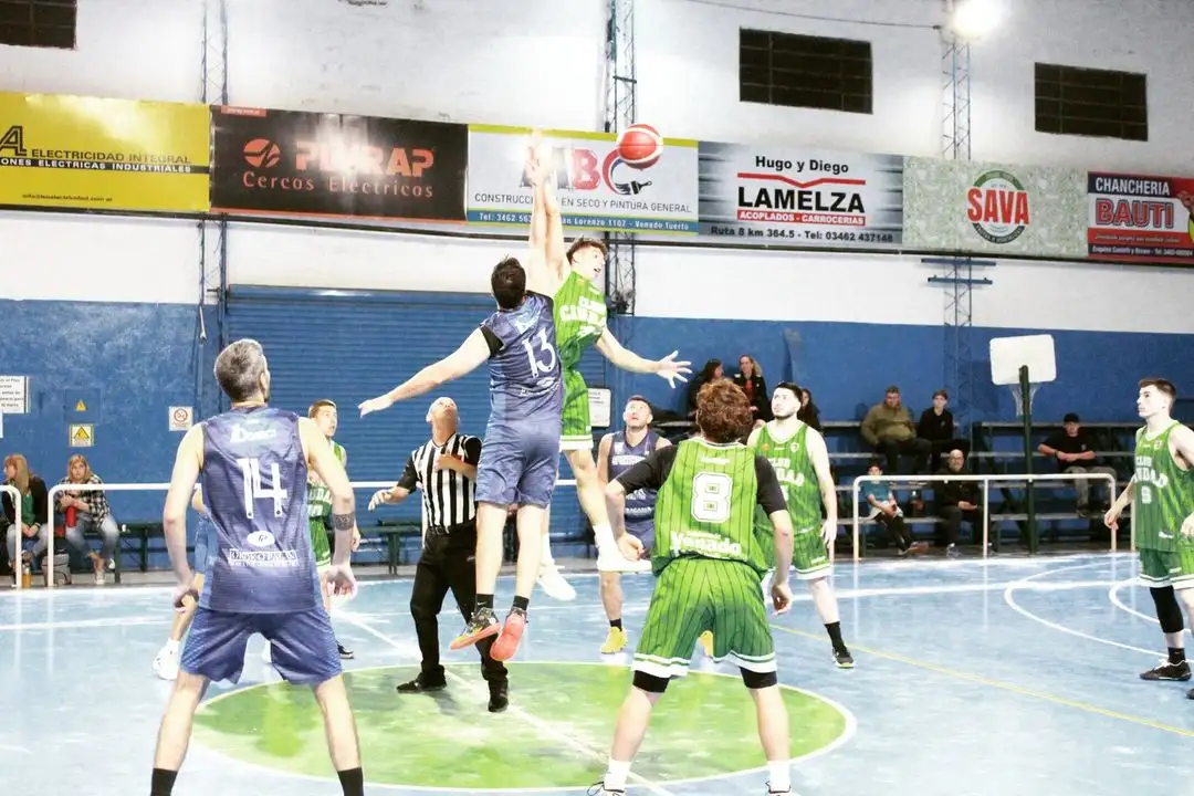 El "Giocondo Semprini" volvió a ver acción tras la suspensión con un partidazo que quedó para Sportsman. Foto: Javier Calvi.