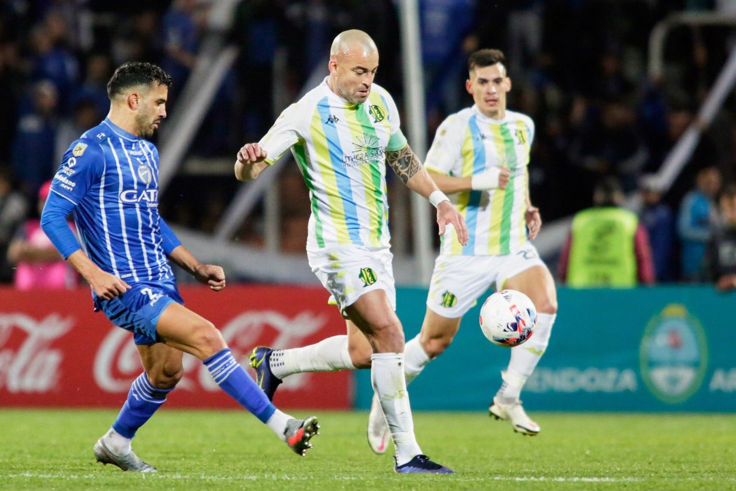 Aldosivi perdió un partido clave ante Godoy Cruz