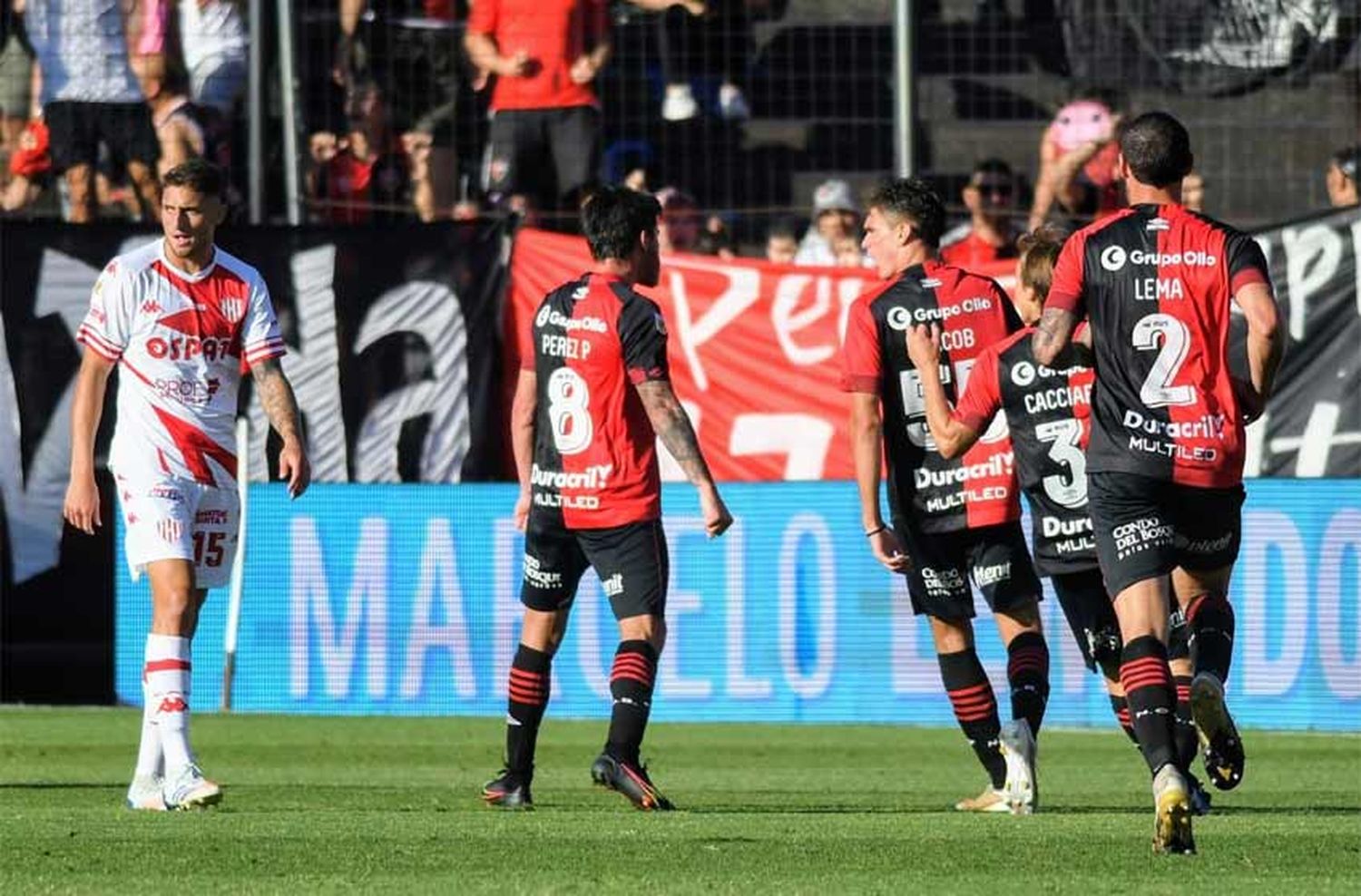 Sin sobrarle nada, Newells venció a Unión e hilvanó su segunda victoria consecutiva