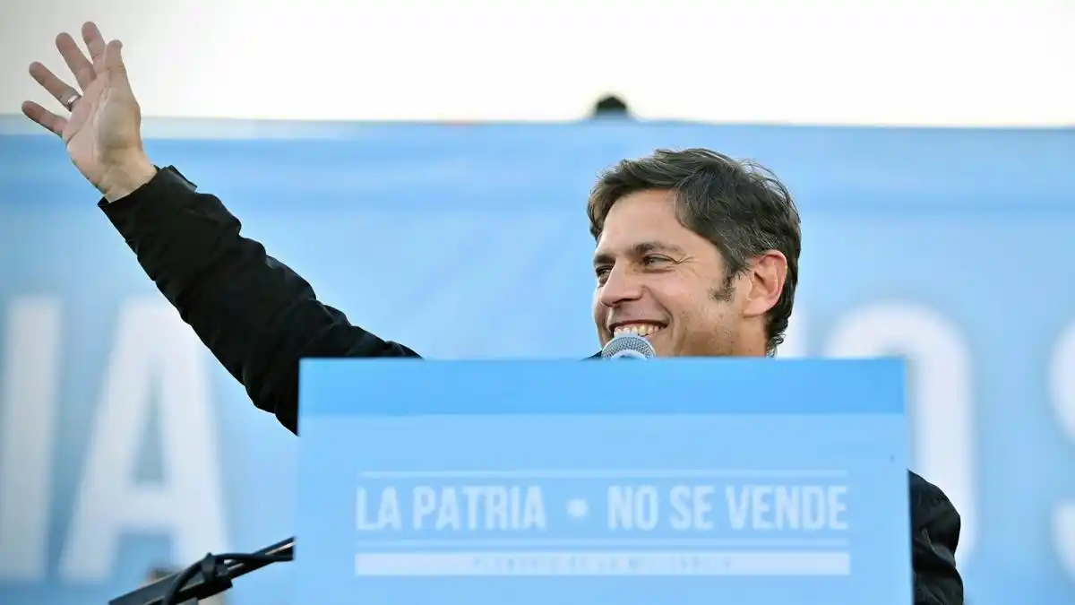 Kicillof dispara contra Milei, pero apunta hacia el interior de de su propio espacio, para ganarle terreno a La Cámpora y el cristinismo.