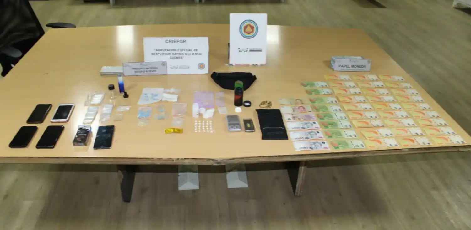 Detienen a cinco personas que transportaban marihuana, cocaína, ketamina y éxtasis