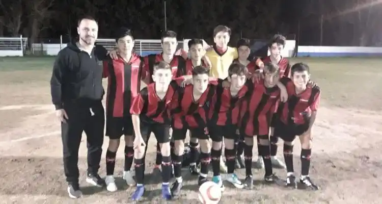 El U13 de San Pedro le ganó a San Nicolás y terminó la primera fase invicto
