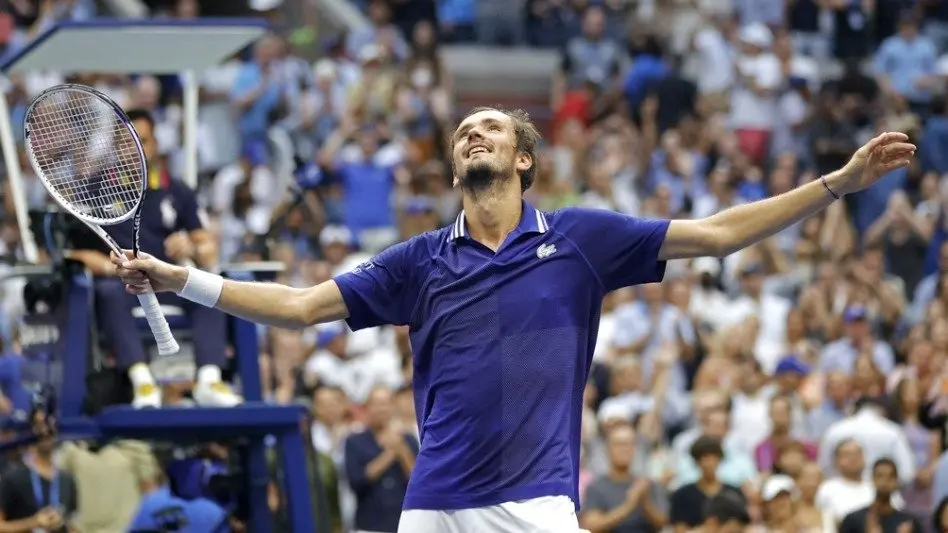 Medvedev le puso un freno a Djokovic: ganó el US Open y le impidió lograr dos récords