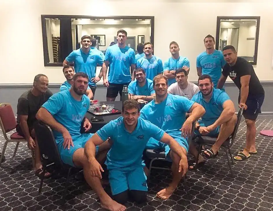 Calles y su cumpleaños  25 junto a Los Pumas