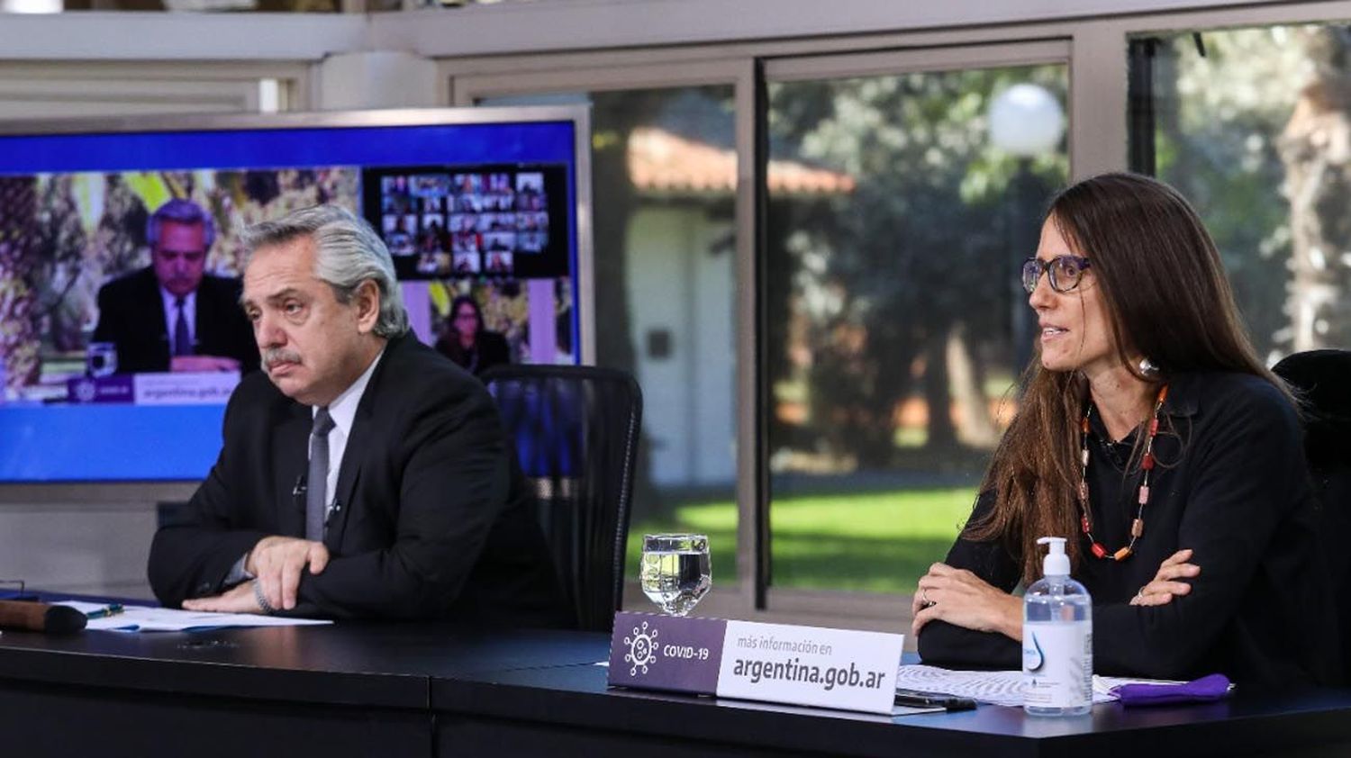 Junto a gobernadores, Alberto Fernández firma acta compromiso contra la violencia de género