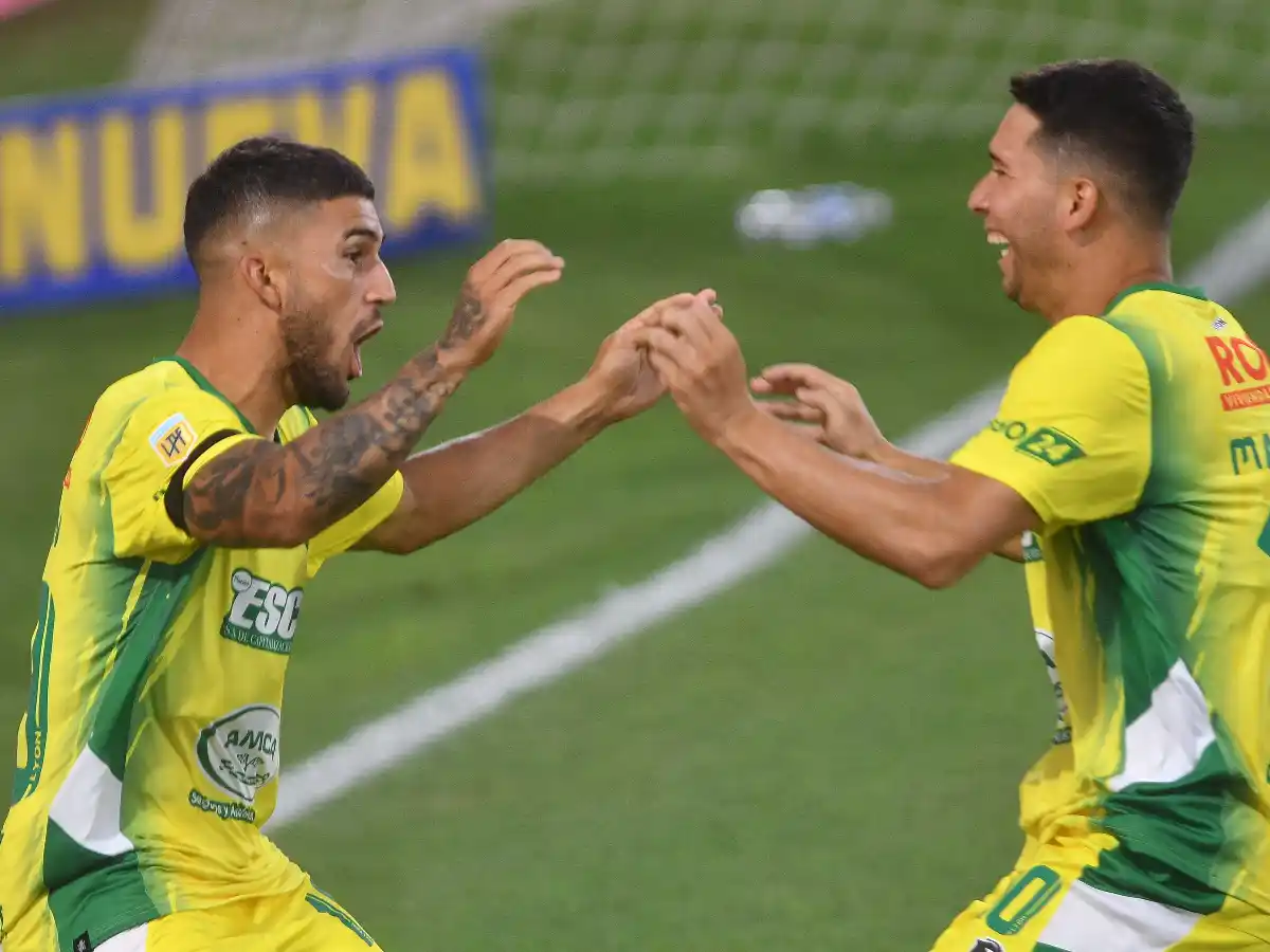 Defensa venció a Huracán en un partido con muchas emociones