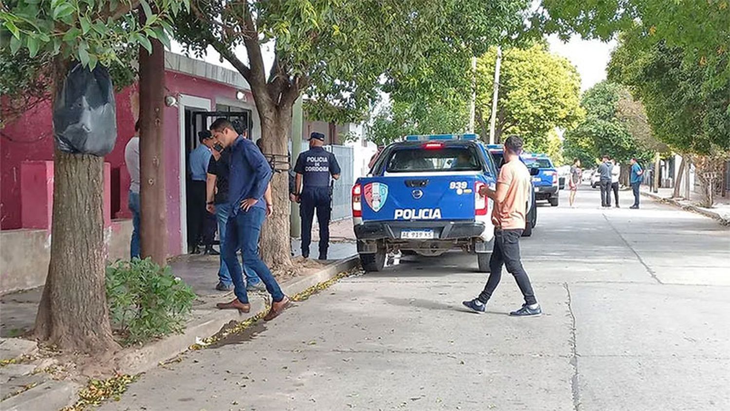 Una pareja asesinó a una mujer y la enterraron en el patio de su casa