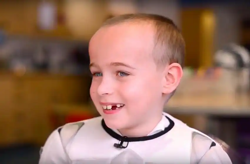 Un niño de 8 años combatió un tumor cerebral disfrazado de Stormtrooper