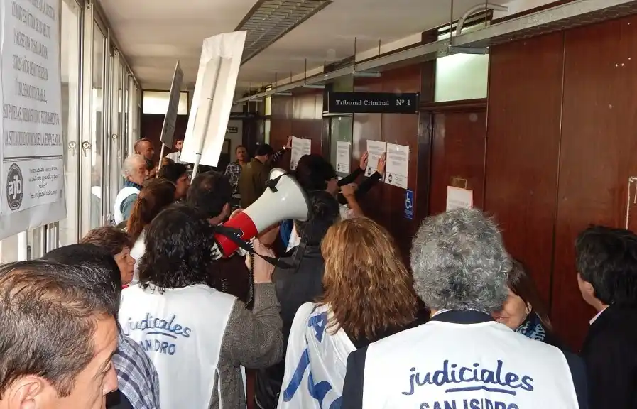 El Colegio de Magistrados "repudia" los escraches contra Tribunales