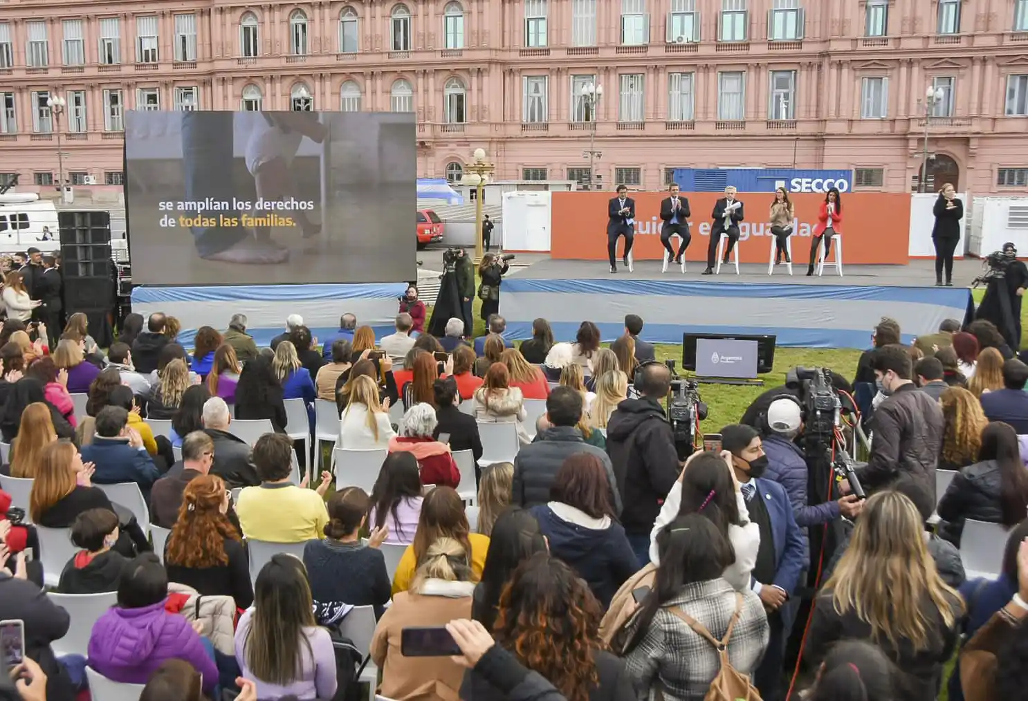 El Presidente propuso la creación de un Sistema Integral de Políticas de Cuidados