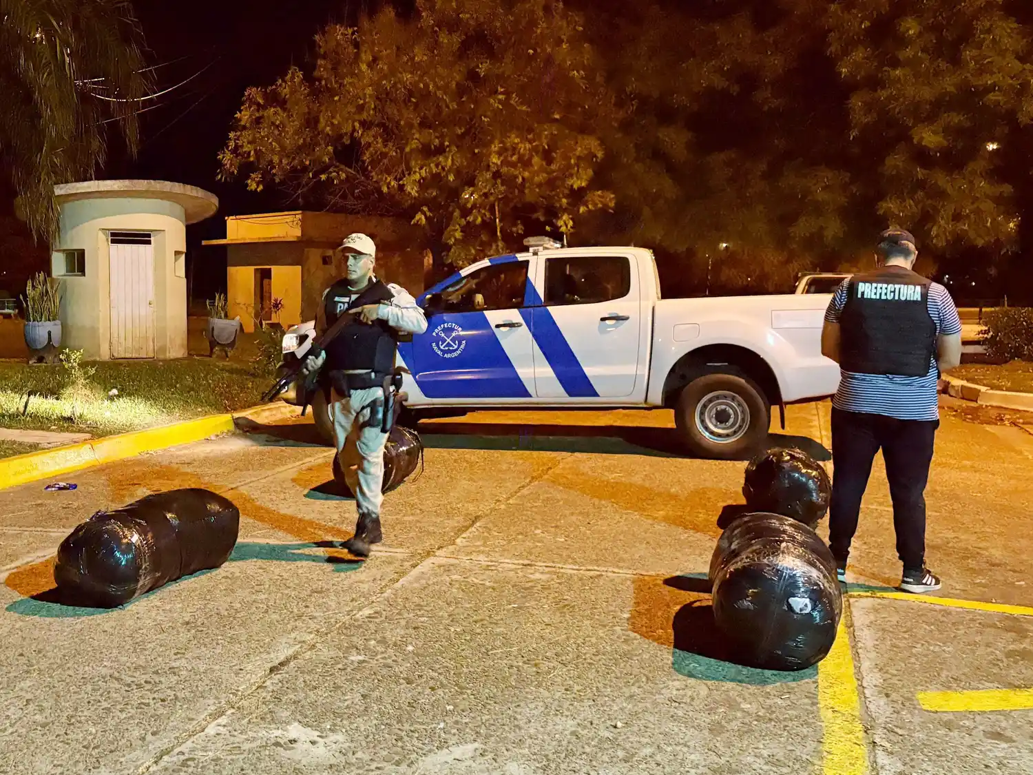 Prefectura frustró millonario contrabando de ropa a orillas del río Uruguay